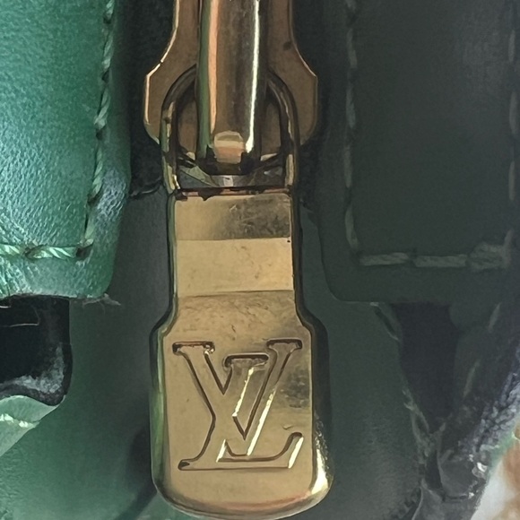 LOUIS VUITTON green Epi Saint Jacques bag - Picture 6 of 14